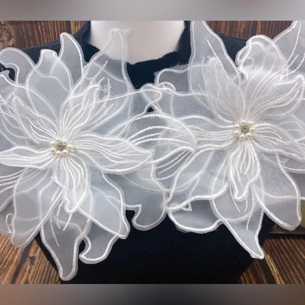 White Embroidered Sew-On Appliqué Flower, Craft & Clothing Embellishment, New